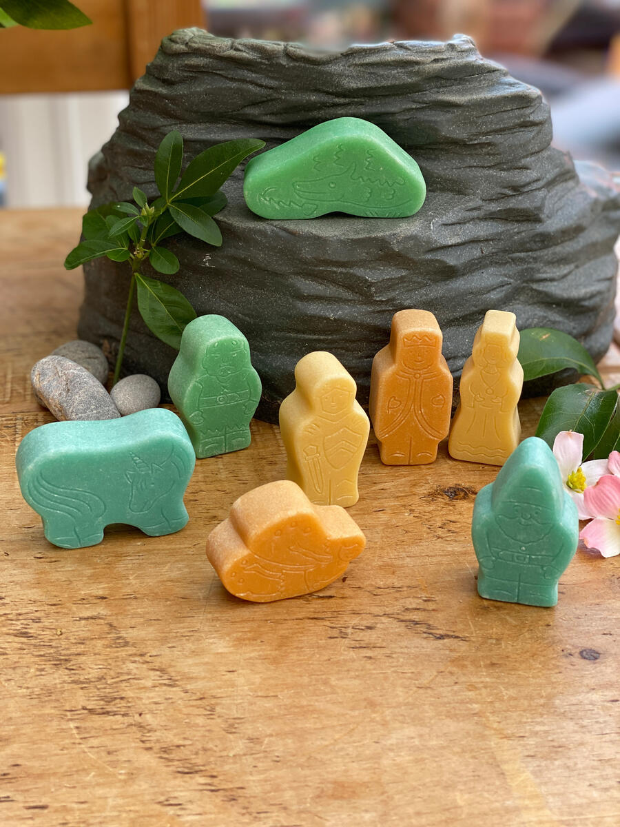 Sagofigurer av sten 8st - Bild 3